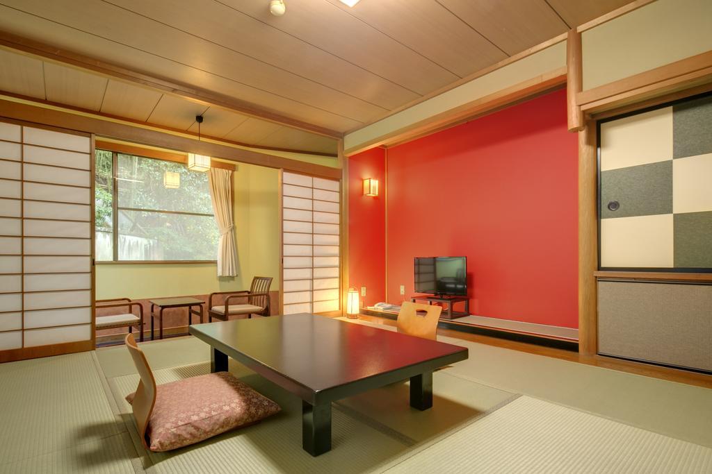 Yugawara-Onsen Komachikan Екстер'єр фото