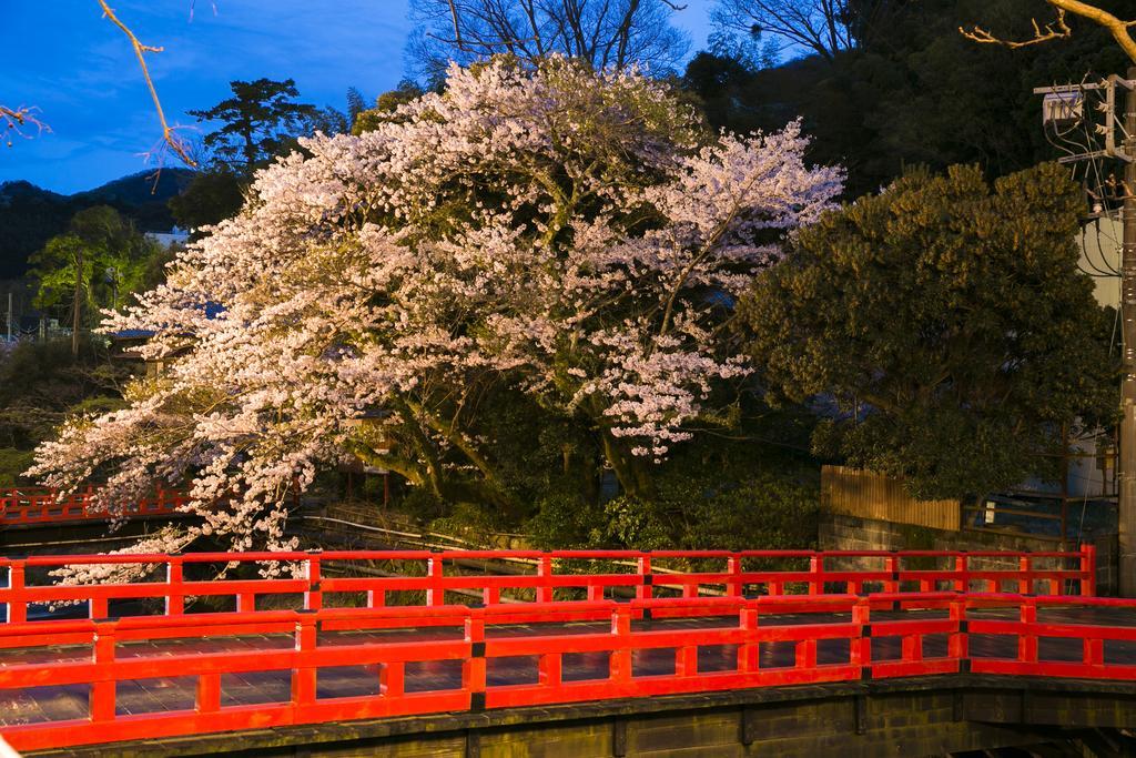 Yugawara-Onsen Komachikan Екстер'єр фото
